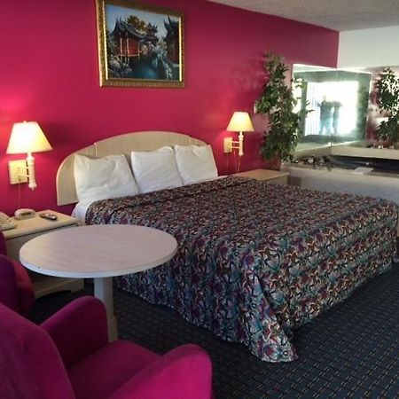 American Star Inn & Suites Atlantic City Галуоей Стая снимка